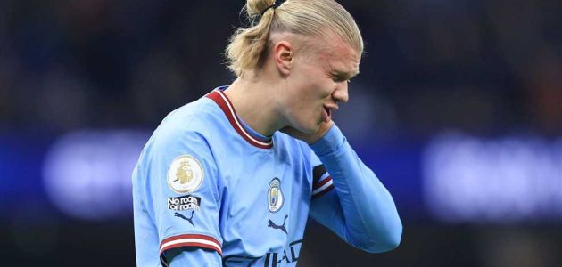 تقرير: إصابة في الفخذ منعت هالاند من استكمال مباراة أستون فيلا