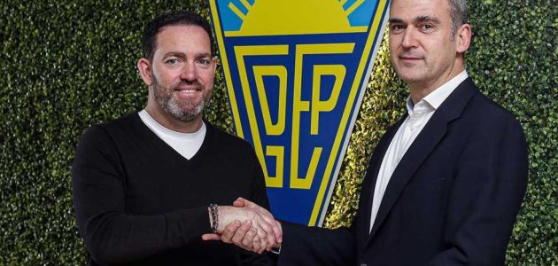 سواريش يتولى تدريب إشتوريل برايا