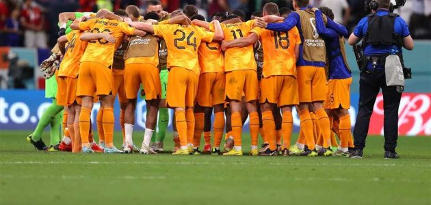 بسبب عدوى فيروسية.. استبعاد جاكبو ودي ليخت وثلاثي آخر من معسكر هولندا